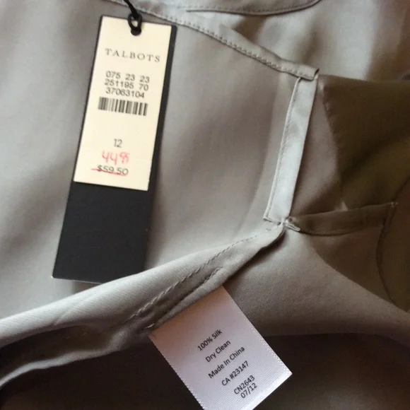 Talbots ⭐️ silk tank ⭐️ gray ⭐️ NWT - Picture 3 of 4